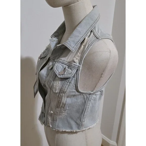 Denim Trucker Style Vest Womens Small Distressed Button Front Sleeveless Y2K New - Picture 13 of 16
